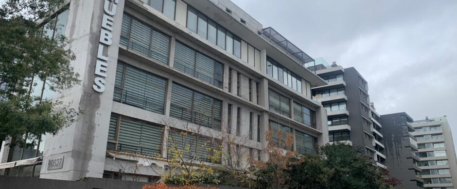 Edificio Las Condes con Estoril