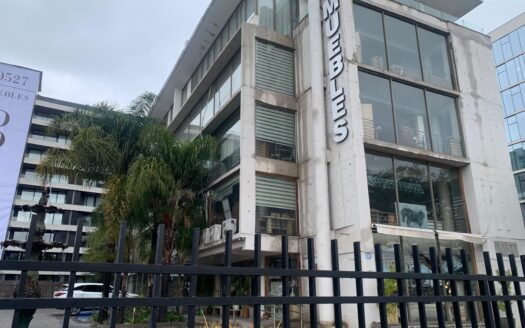 Edificio Las Condes con Estoril