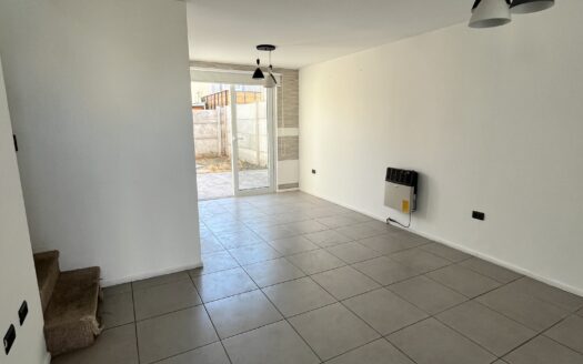 Casa en venta, sector La Laguna en Padre Hurtado.