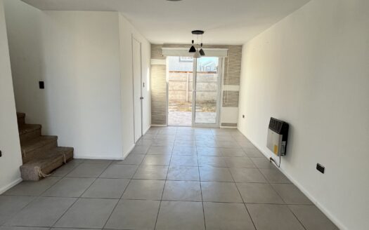 Casa en venta, sector La Laguna en Padre Hurtado.