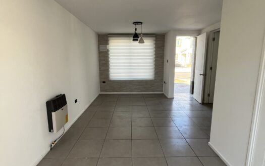 Casa en venta, sector La Laguna en Padre Hurtado.