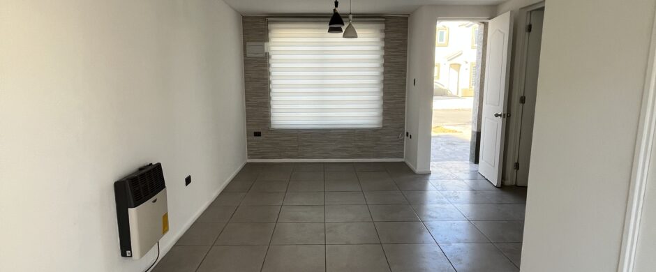 Casa en venta, sector La Laguna en Padre Hurtado.